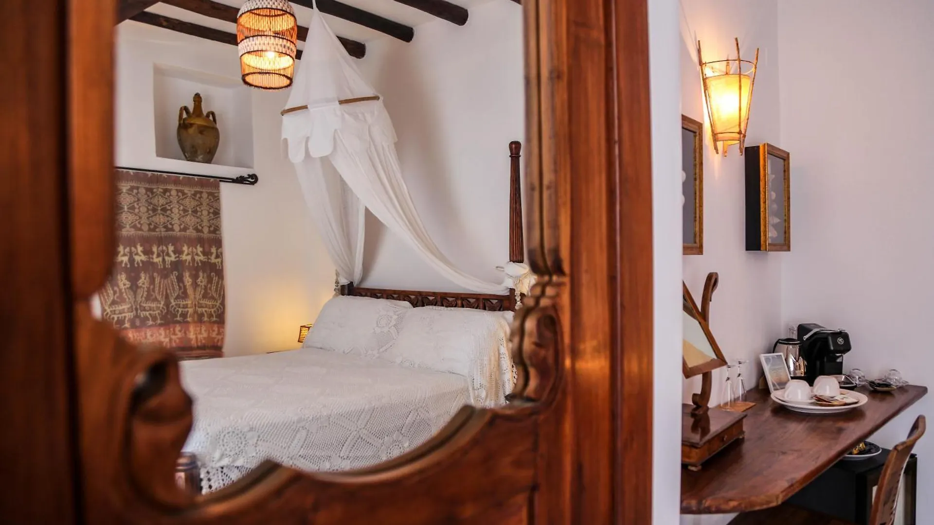 Quartara Boutique Hotel Panarea 4*,